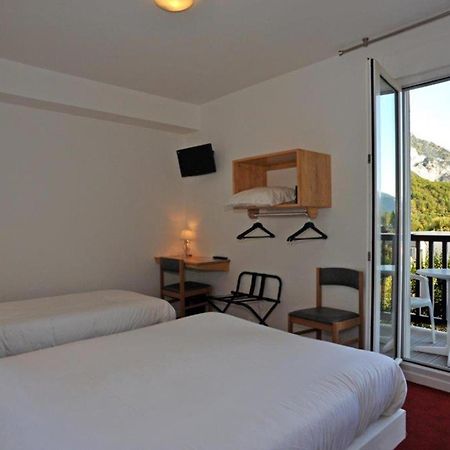 Hôtel Chez Pierre d'Agos Agos-Vidalos Quarto foto