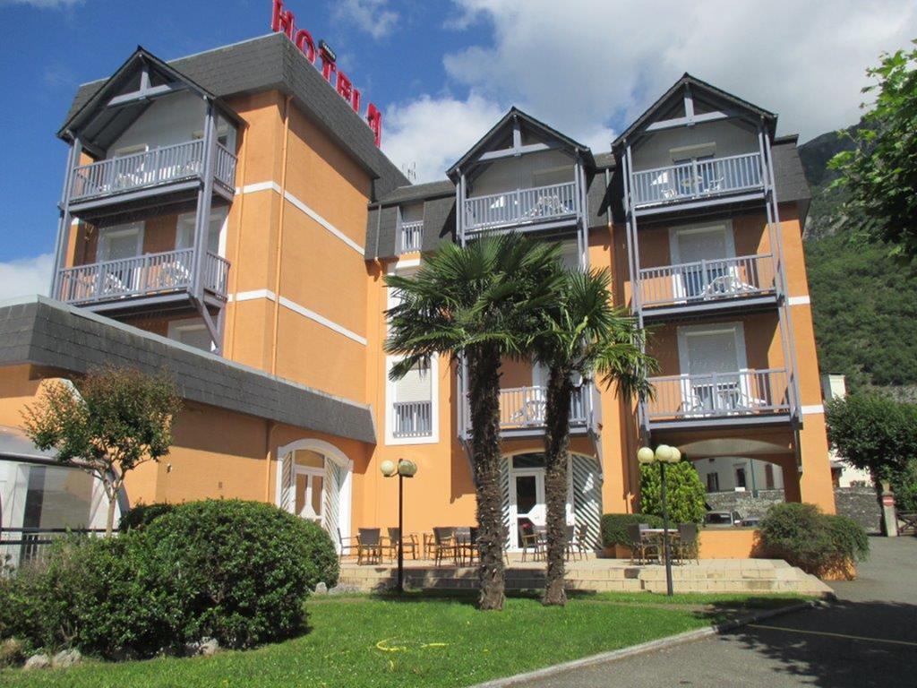 Hôtel Chez Pierre d'Agos Agos-Vidalos Exterior foto