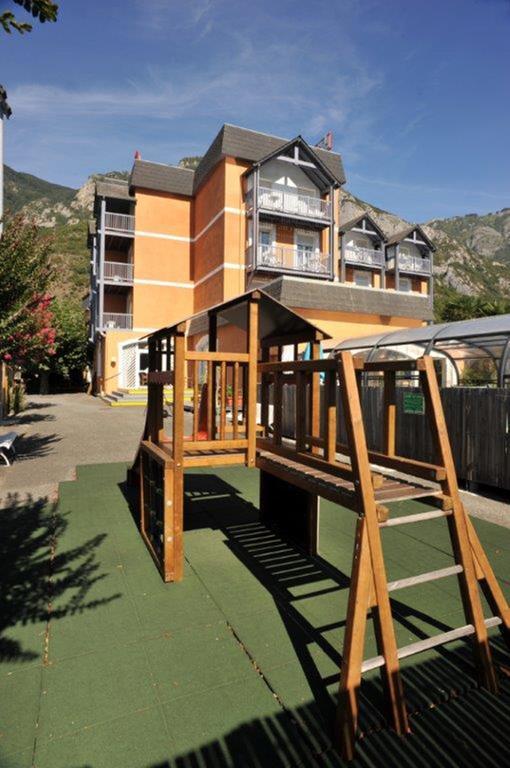 Hôtel Chez Pierre d'Agos Agos-Vidalos Exterior foto