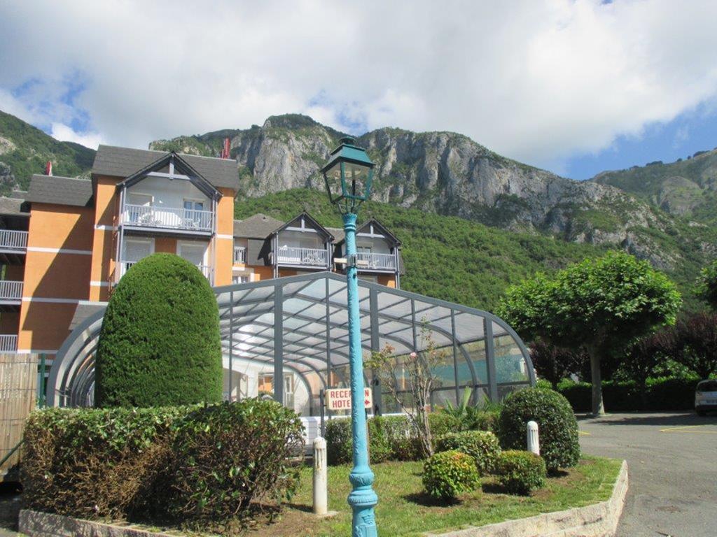 Hôtel Chez Pierre d'Agos Agos-Vidalos Exterior foto