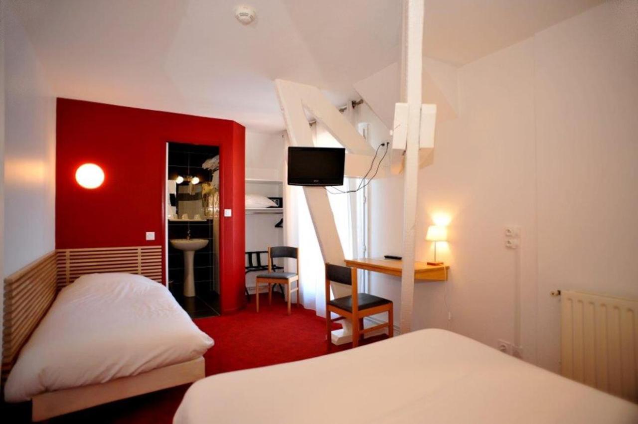 Hôtel Chez Pierre d'Agos Agos-Vidalos Quarto foto
