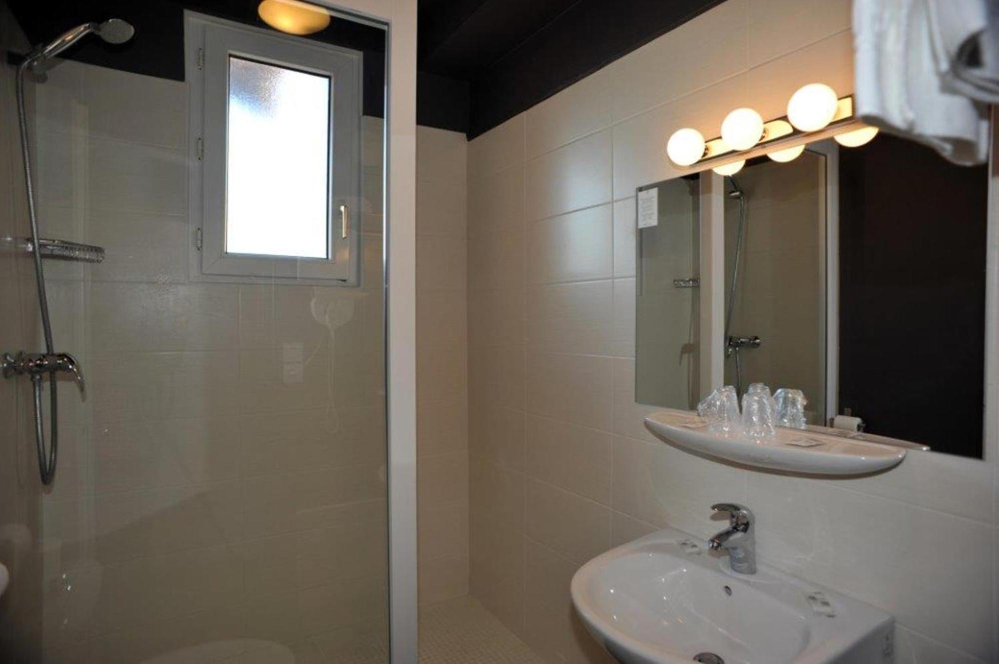 Hôtel Chez Pierre d'Agos Agos-Vidalos Quarto foto
