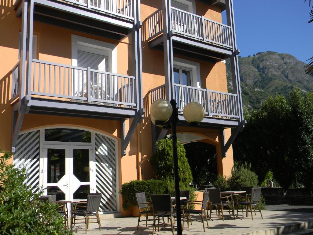 Hôtel Chez Pierre d'Agos Agos-Vidalos Exterior foto